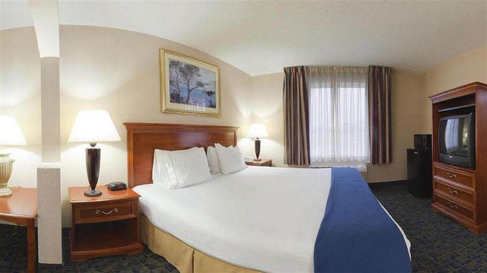 Quality Inn Spring Mills - Martinsburg North Экстерьер фото