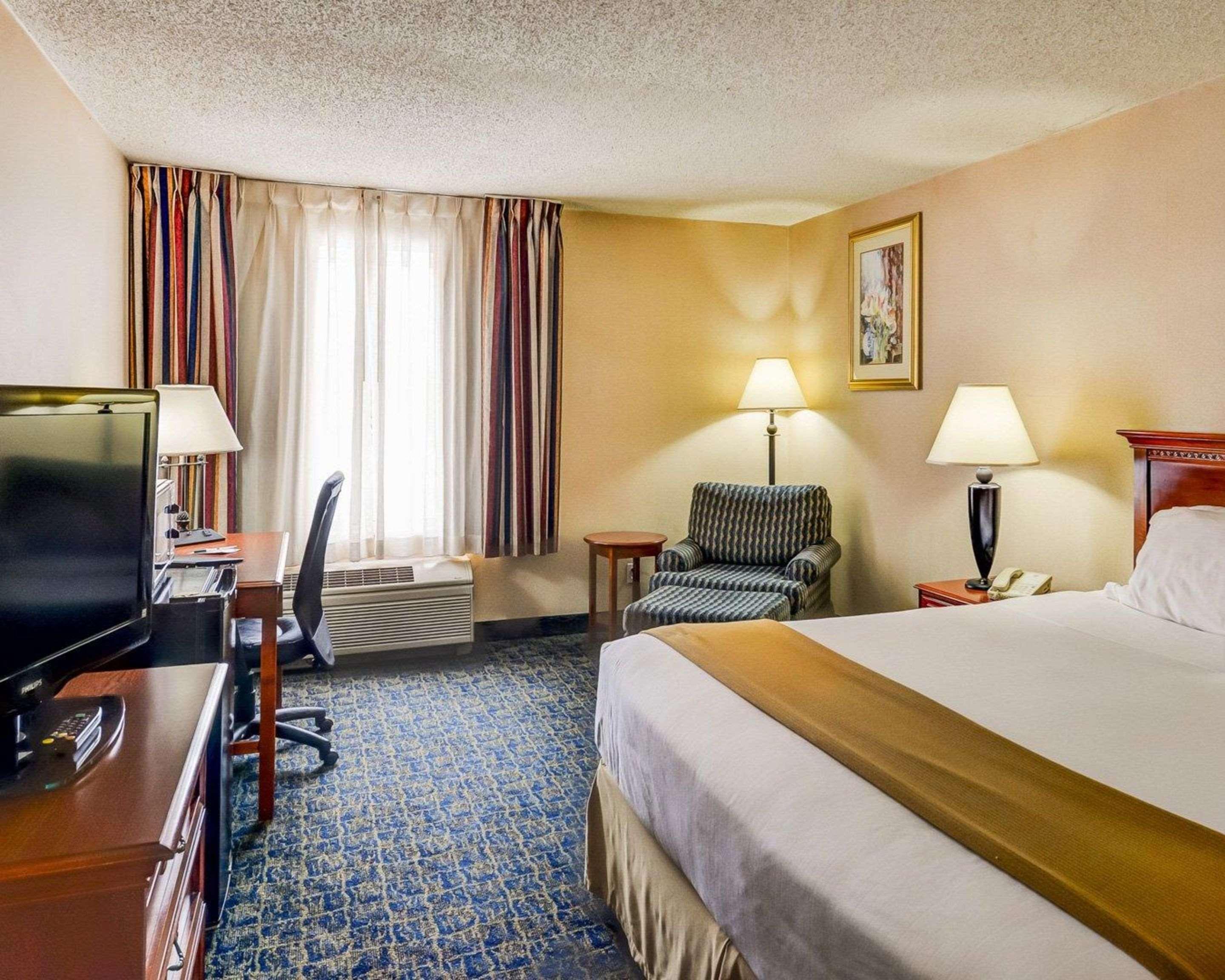Quality Inn Spring Mills - Martinsburg North Экстерьер фото