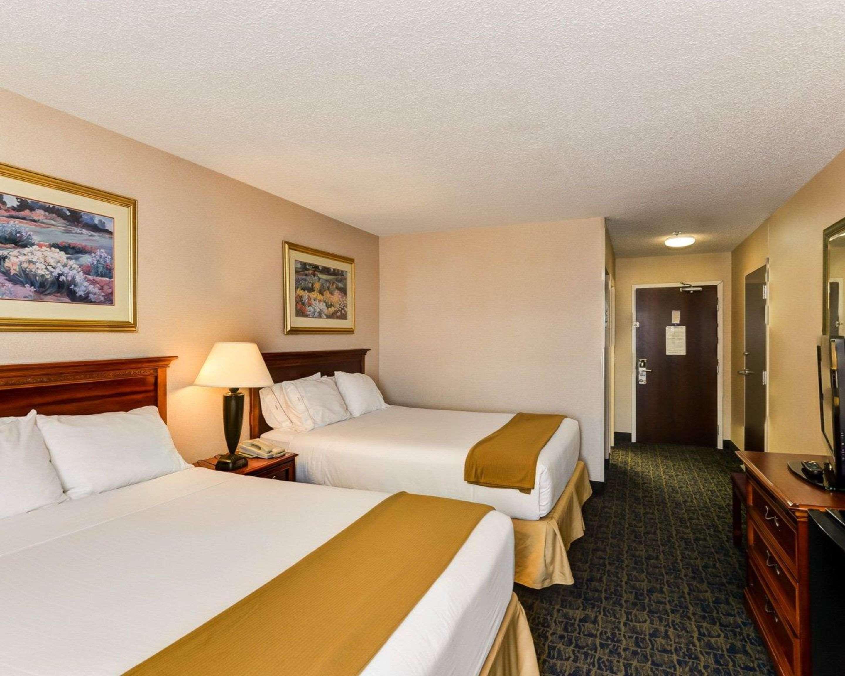 Quality Inn Spring Mills - Martinsburg North Экстерьер фото