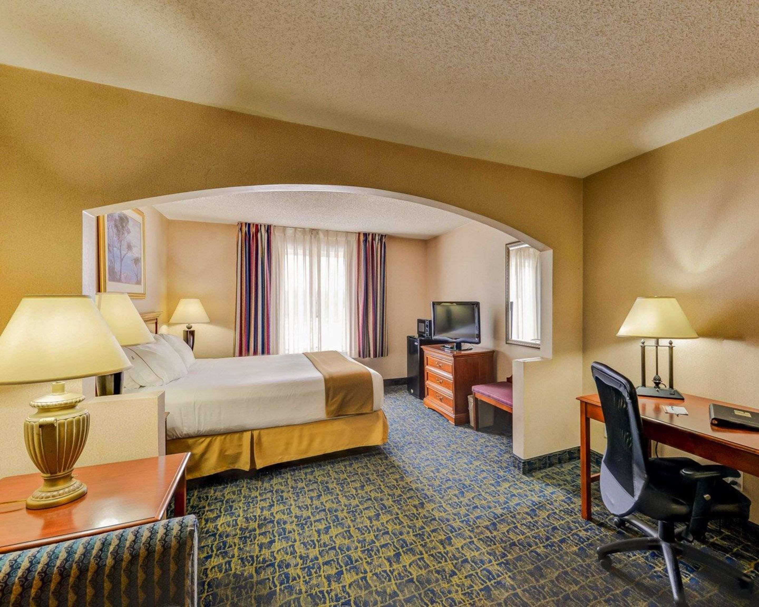 Quality Inn Spring Mills - Martinsburg North Экстерьер фото
