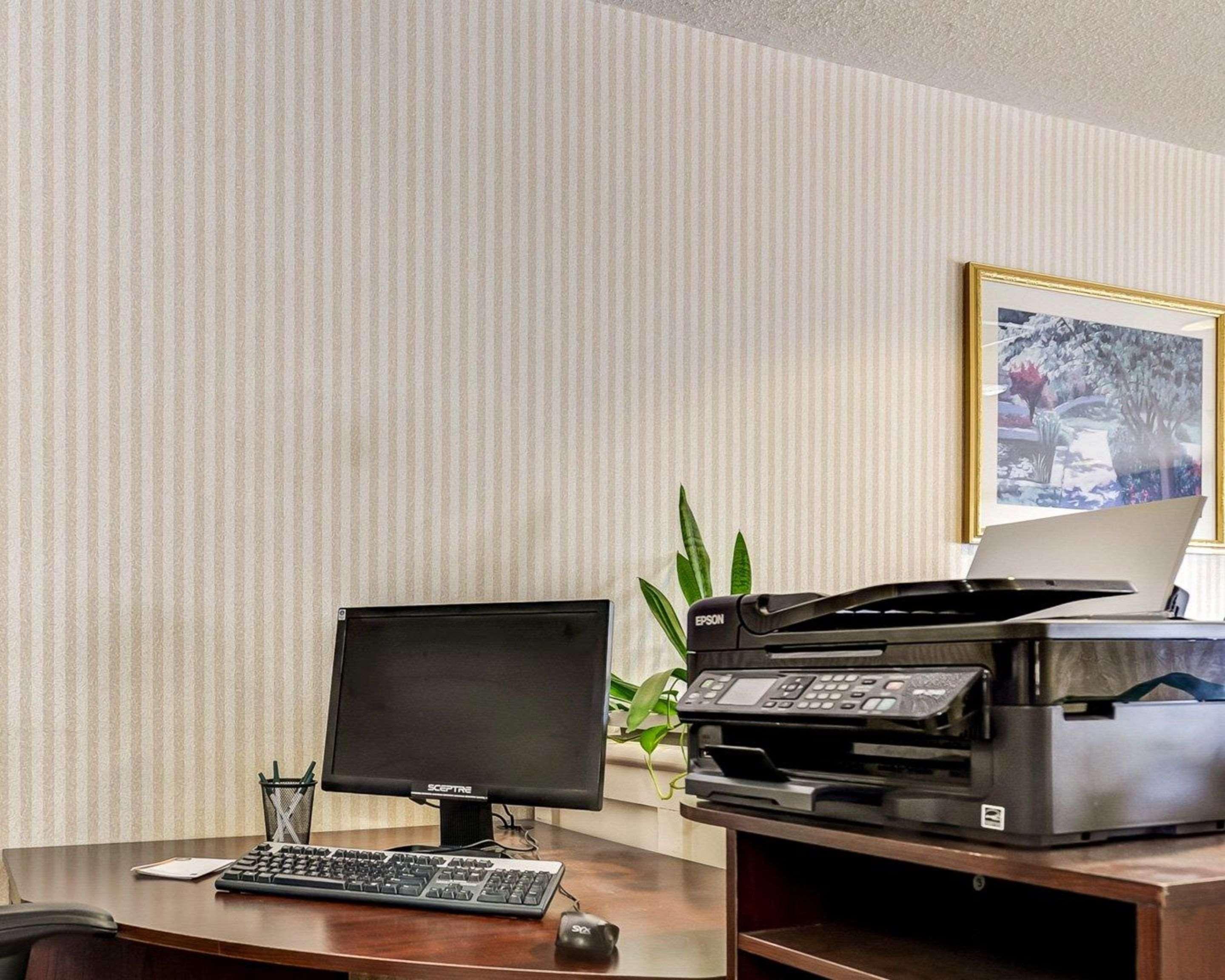 Quality Inn Spring Mills - Martinsburg North Экстерьер фото