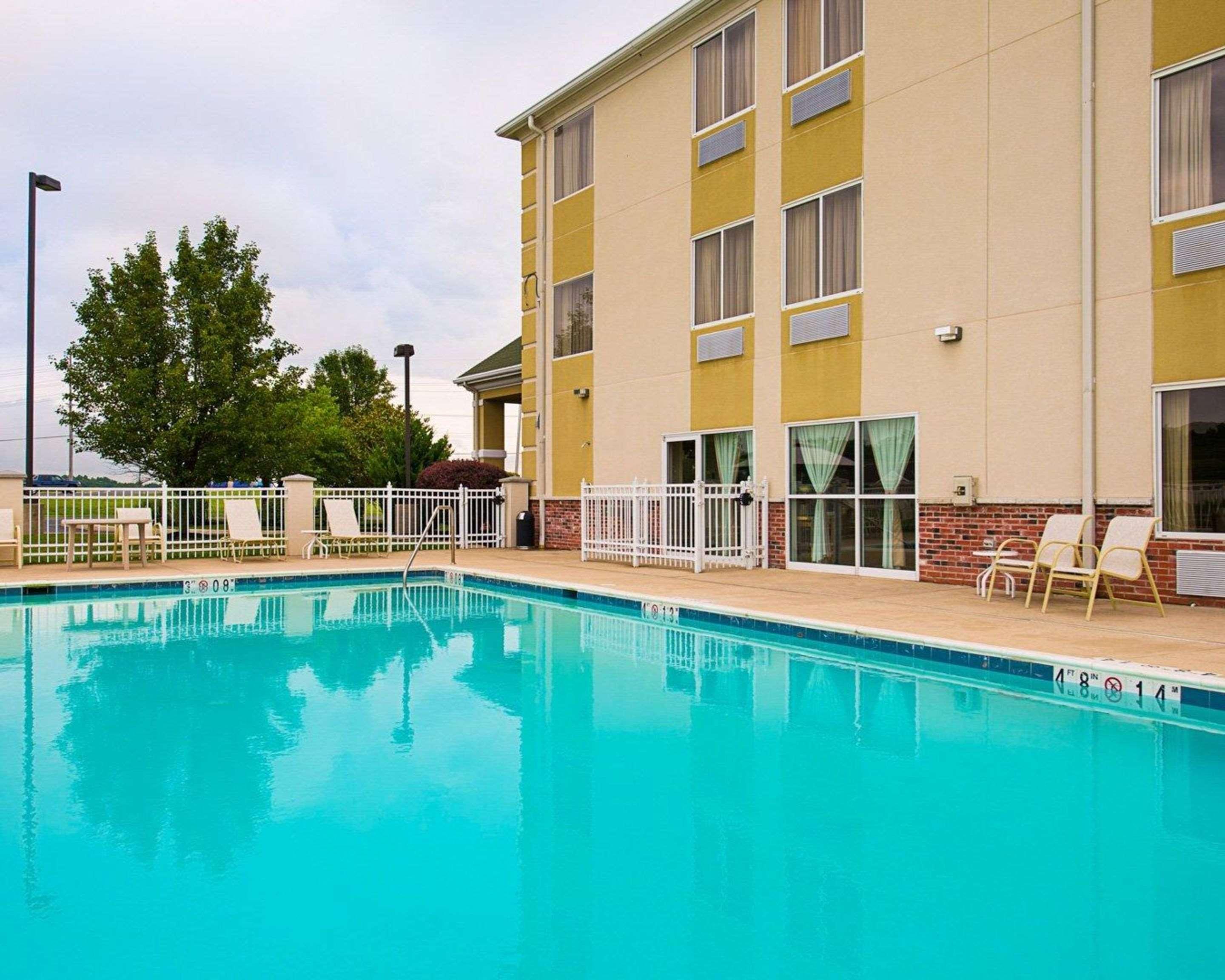 Quality Inn Spring Mills - Martinsburg North Экстерьер фото